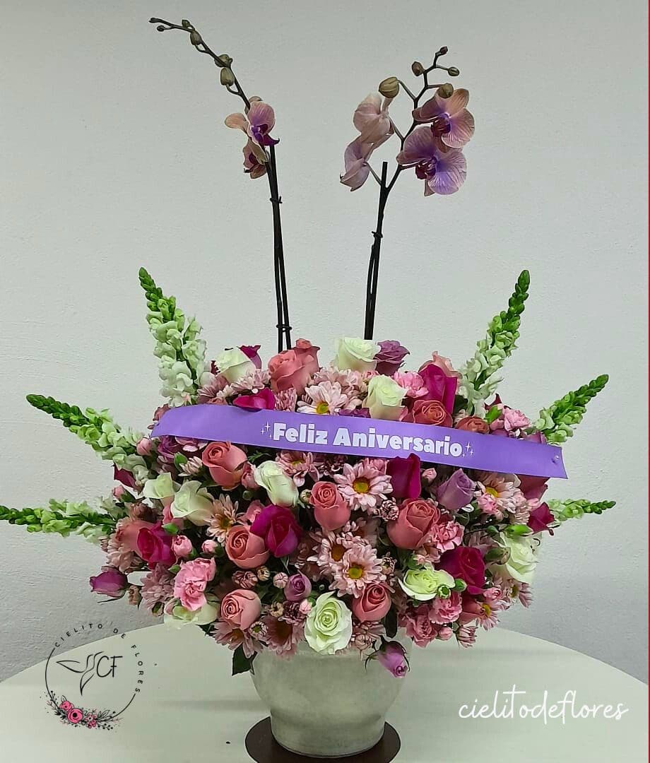 Arreglo amor por siempre orquídea