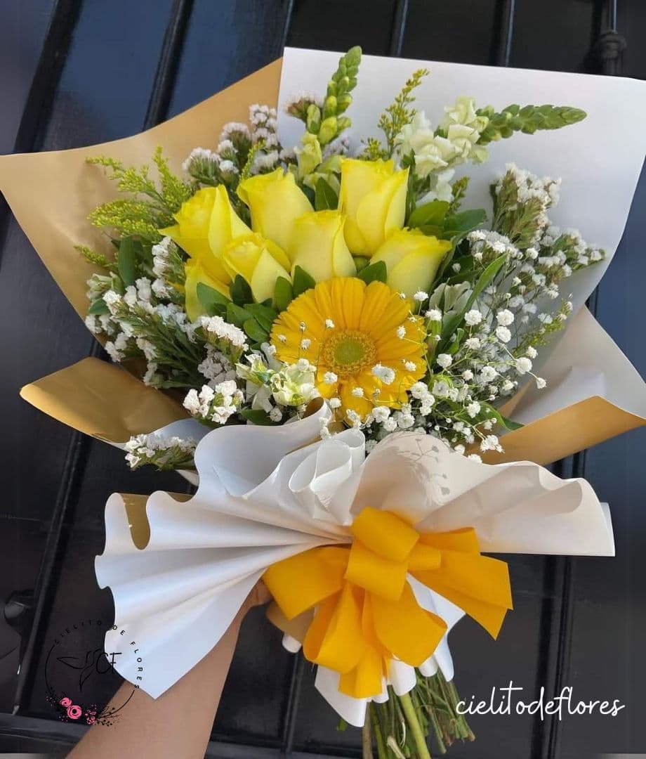 Gerbera rosas y follaje
